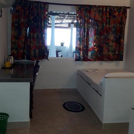 Anicia Beach House Negombo Kültér fotó