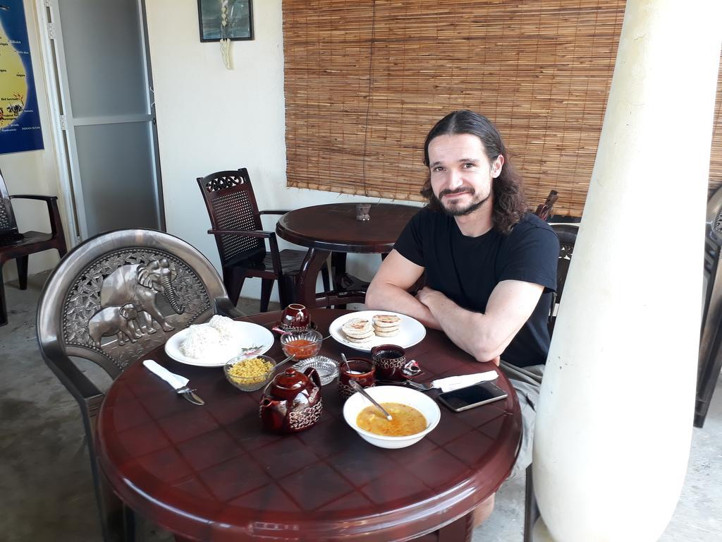 Anicia Beach House Negombo Kültér fotó