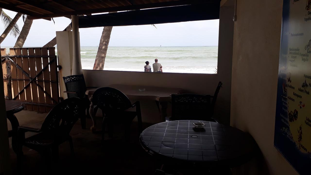 Anicia Beach House Negombo Kültér fotó