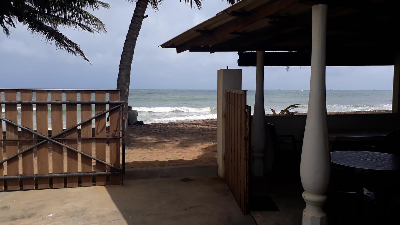 Anicia Beach House Negombo Kültér fotó