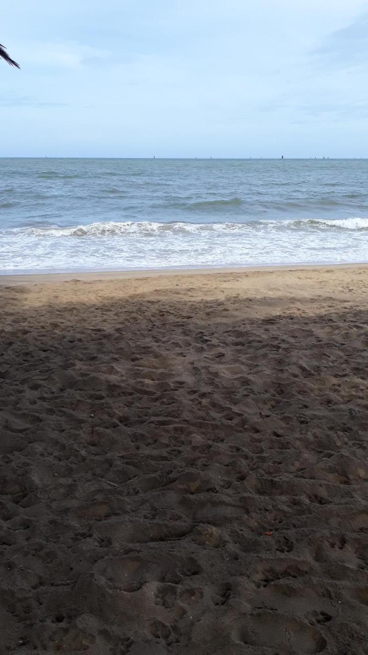 Anicia Beach House Negombo Kültér fotó